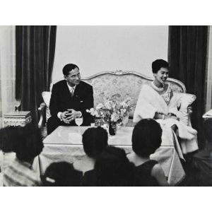 King Bhumibol And Queen Sirikit Of Thailand-  Vintage Photo   