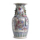 Ancient Balustrade Porcelain Vase – Qing Dynasty China 