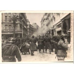 The fighting Police, Historical Photograph
