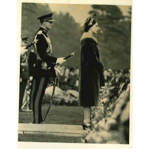 Queen Elizabeth II - Vintage Photograph   