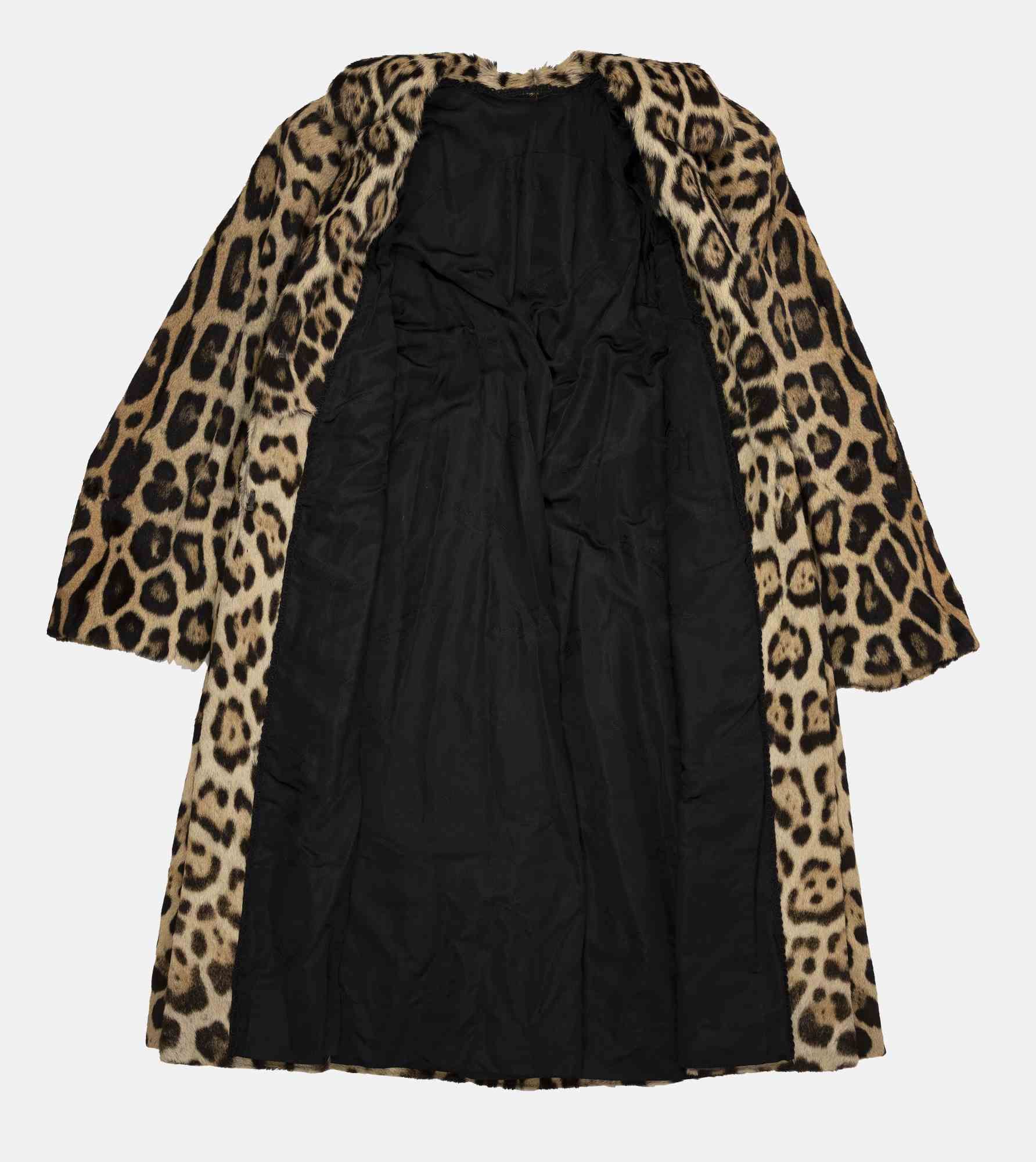 Leopard coats vintage shop