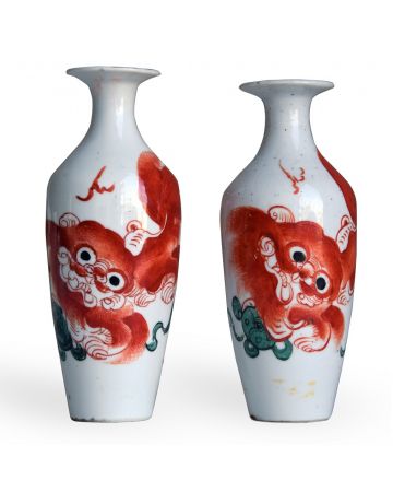 Two Porcelain Small Vases - Decorative Objects