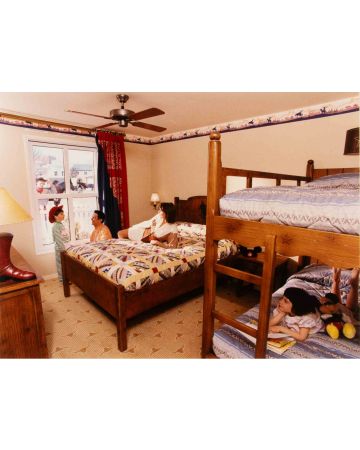 Anonymous - Hotel Cheyenne - Photograph 