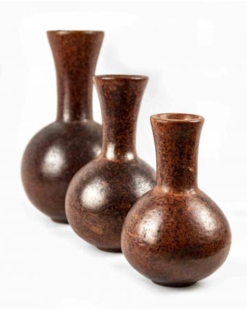 Three Vintage Vases - Design