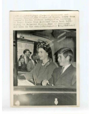Queen Elizabeth and  Prince Carlo - Vintage Photograph