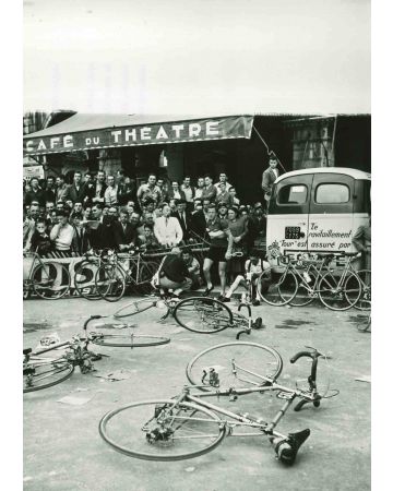 Cycle Marathon - American Vintage Photograph