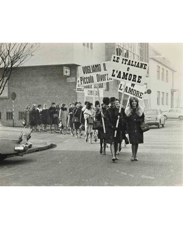 Women Manifestation - Vintage b/w Photo   