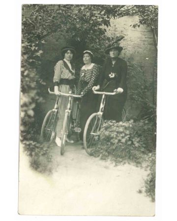 Women with Bikes - The Old Days
