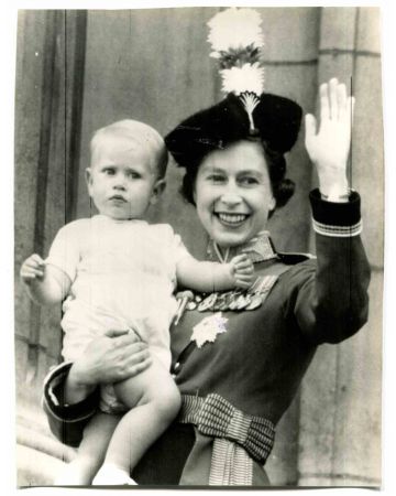 Anonymous - Queen Elizabeth II - Vintage Photograph 