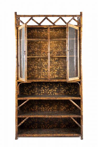 Vintage Display Cabinet by Asian Manufacture - Vintage Furniture